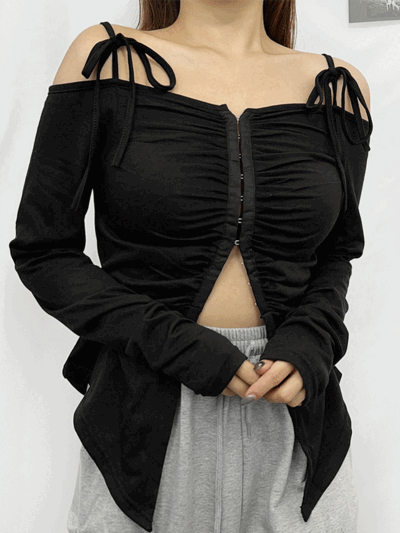 리본 코어룩 스트랩 끈 오프숄더 아일렛 후크 셔링 긴팔 티셔츠 2color